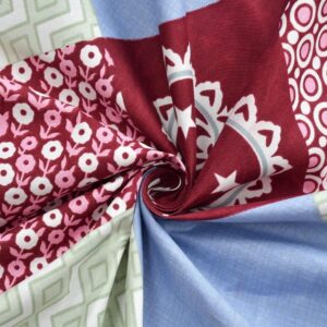 Geometric Print Blue Red Colour Glace Cotton 160TC Queen Size Double Bedsheet with 2 Pillow Covers