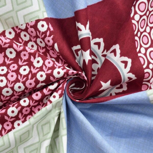 Geometric Print Blue Red Colour Glace Cotton 160TC Queen Size Double Bedsheet with 2 Pillow Covers - Image 2